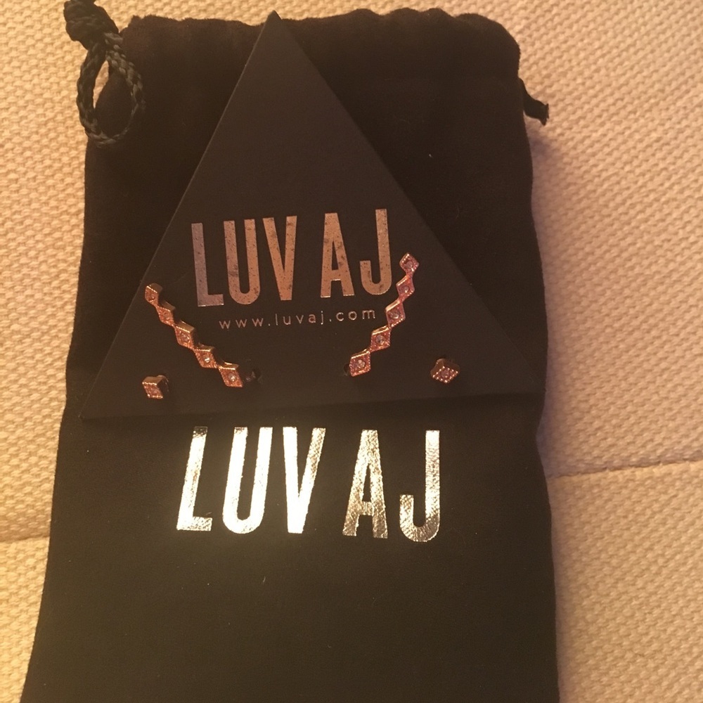 NWT Luv AJ crawler earrings